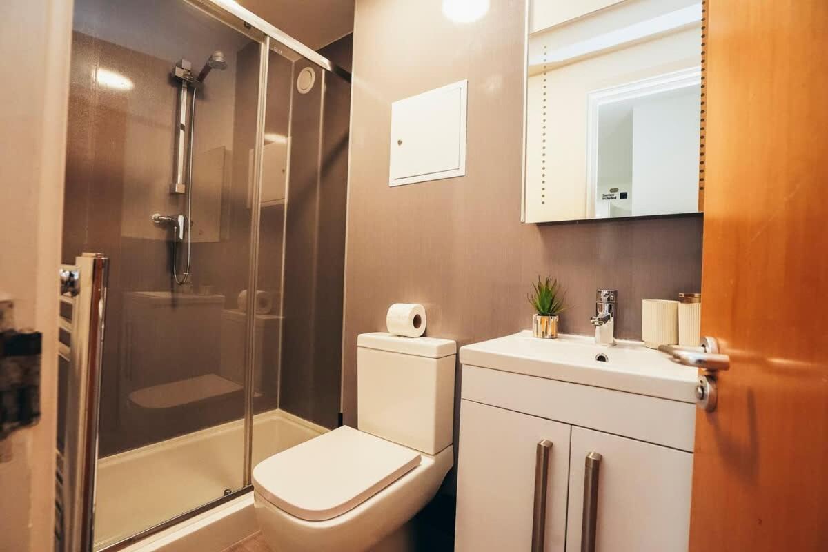 2br Centre Apt, Self Check In, Wifi, By Derbnb * Sheffield